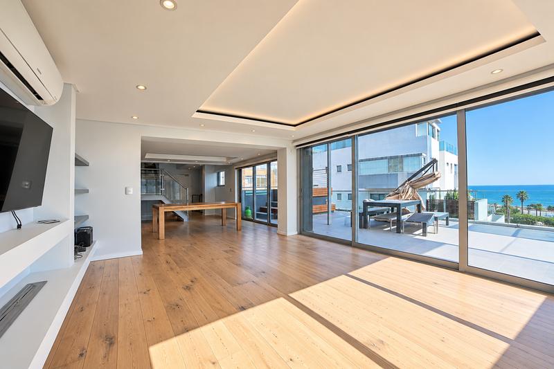 3 Bedroom Property for Sale in Sea Point Western Cape
